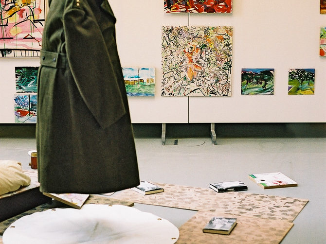 Het Paradijs, Detail uit installatie, Tentoonstelling Memorial Images, CBK Alphen aan de Rijn, 2002